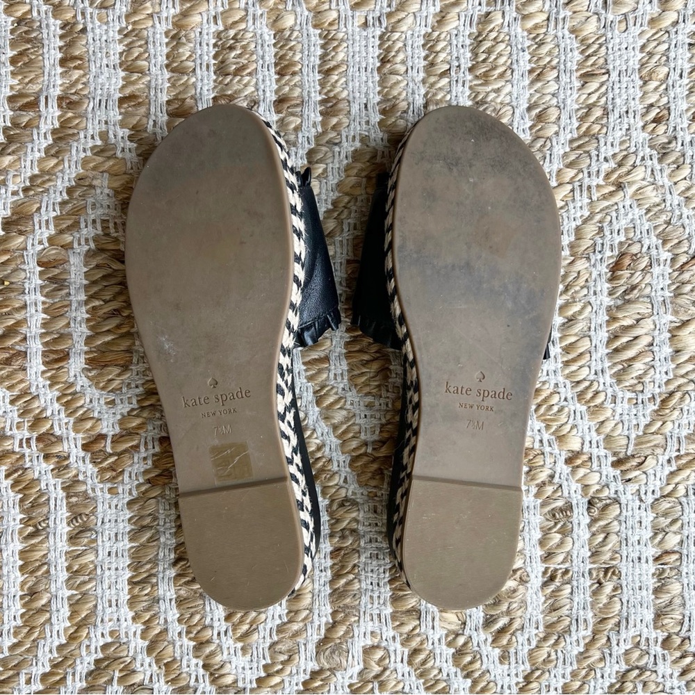 Kate Spade New York Zahara Leather Woven Slides Sandals Ruffle Black Tan 7.5 - Picture 4 of 7
